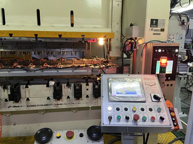 三次元机械手主要由哪些部分组成?